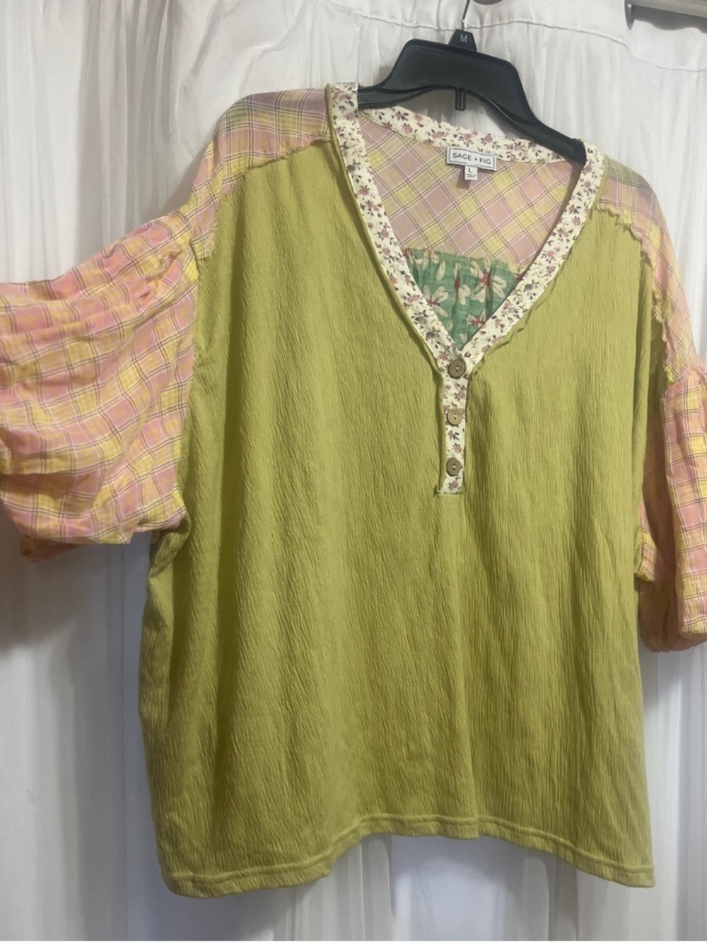 Sage & Fig Green Patchwork V-Neck Women’s Top chic boho country large prairie